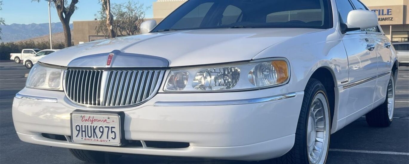 lincoln town car
